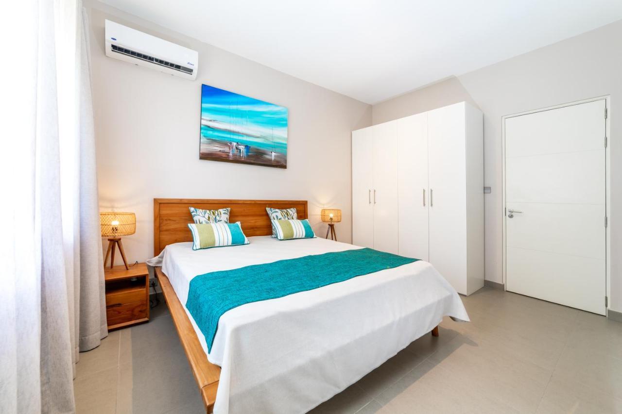 One Bay Residence - Apartment 2 - Apartment In Pereybere Pereybere Beach Екстериор снимка